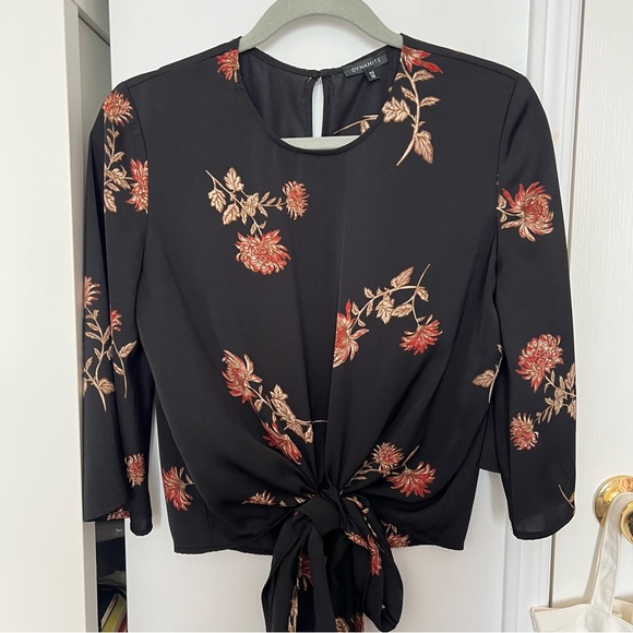 Dynamite Floral Blouse - Picture 1 of 6